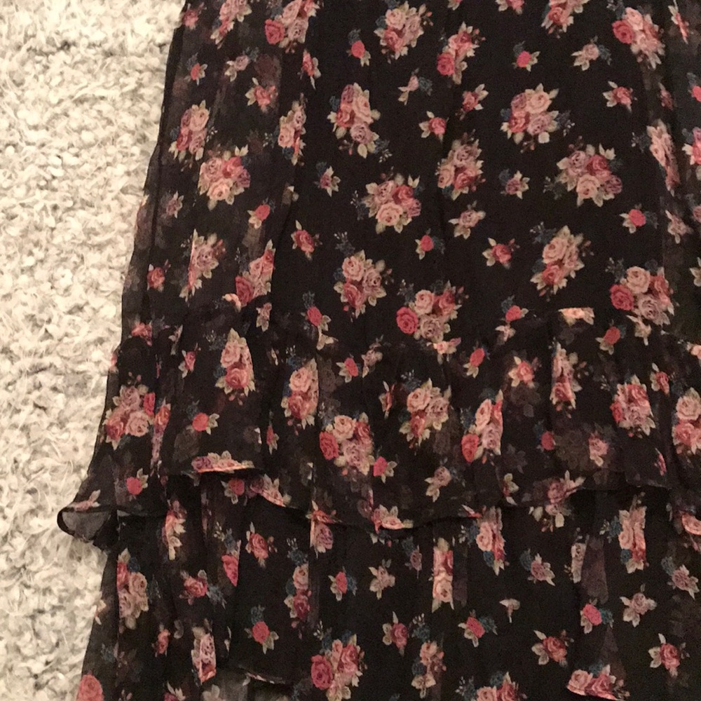 Floral Ruffle Bottom Dress - Picture 3 of 5